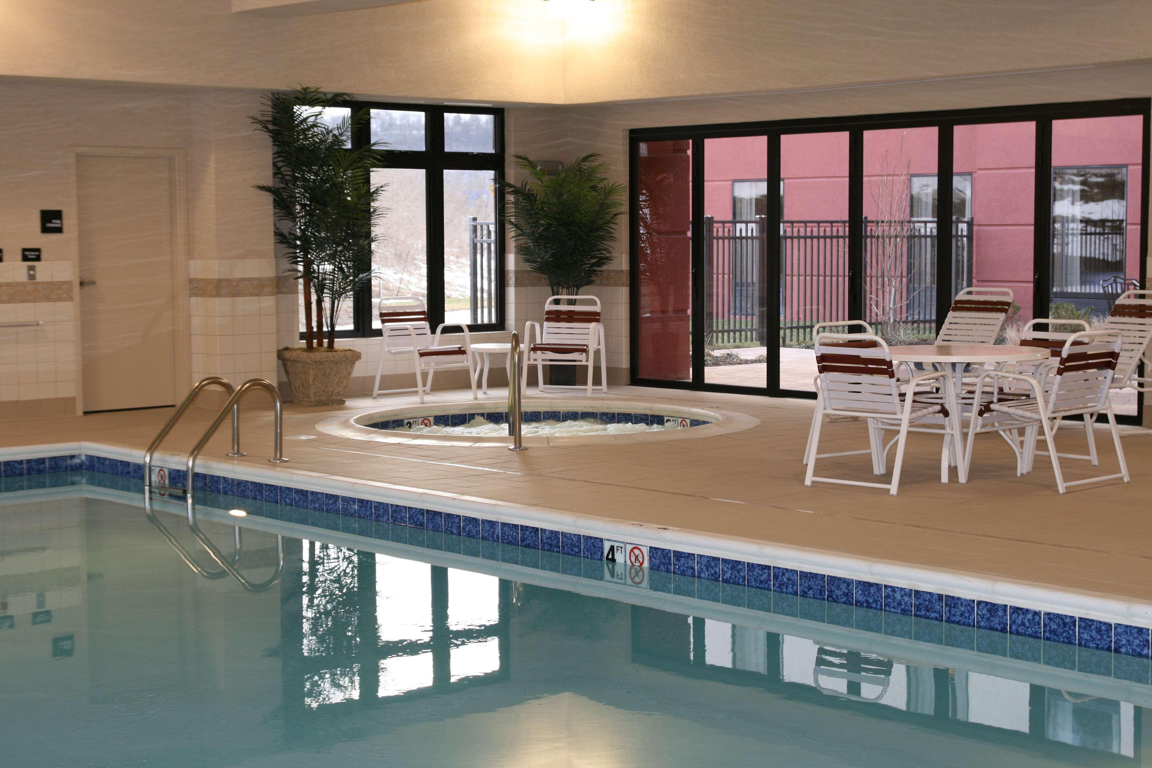Vista Piscina Hampton Inn & Suites Wilder
