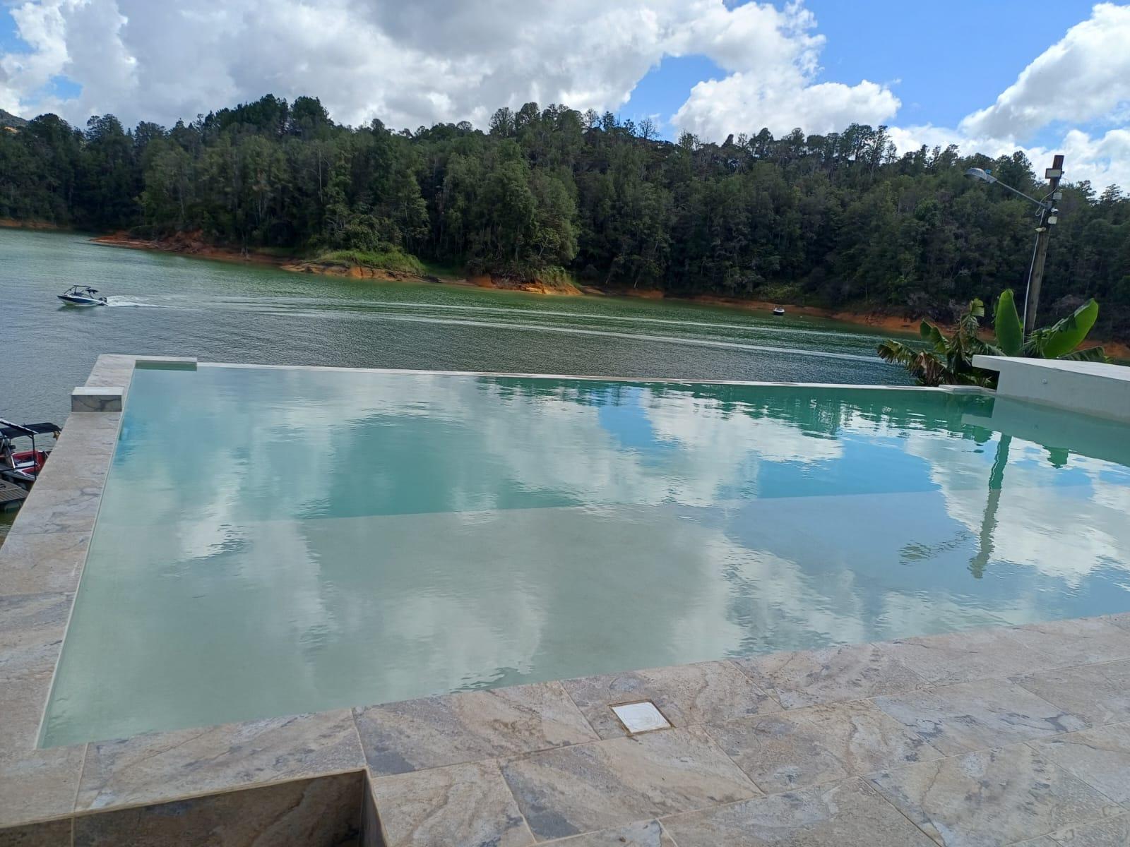 Vista Piscina Hotel Casa Linda Guatape