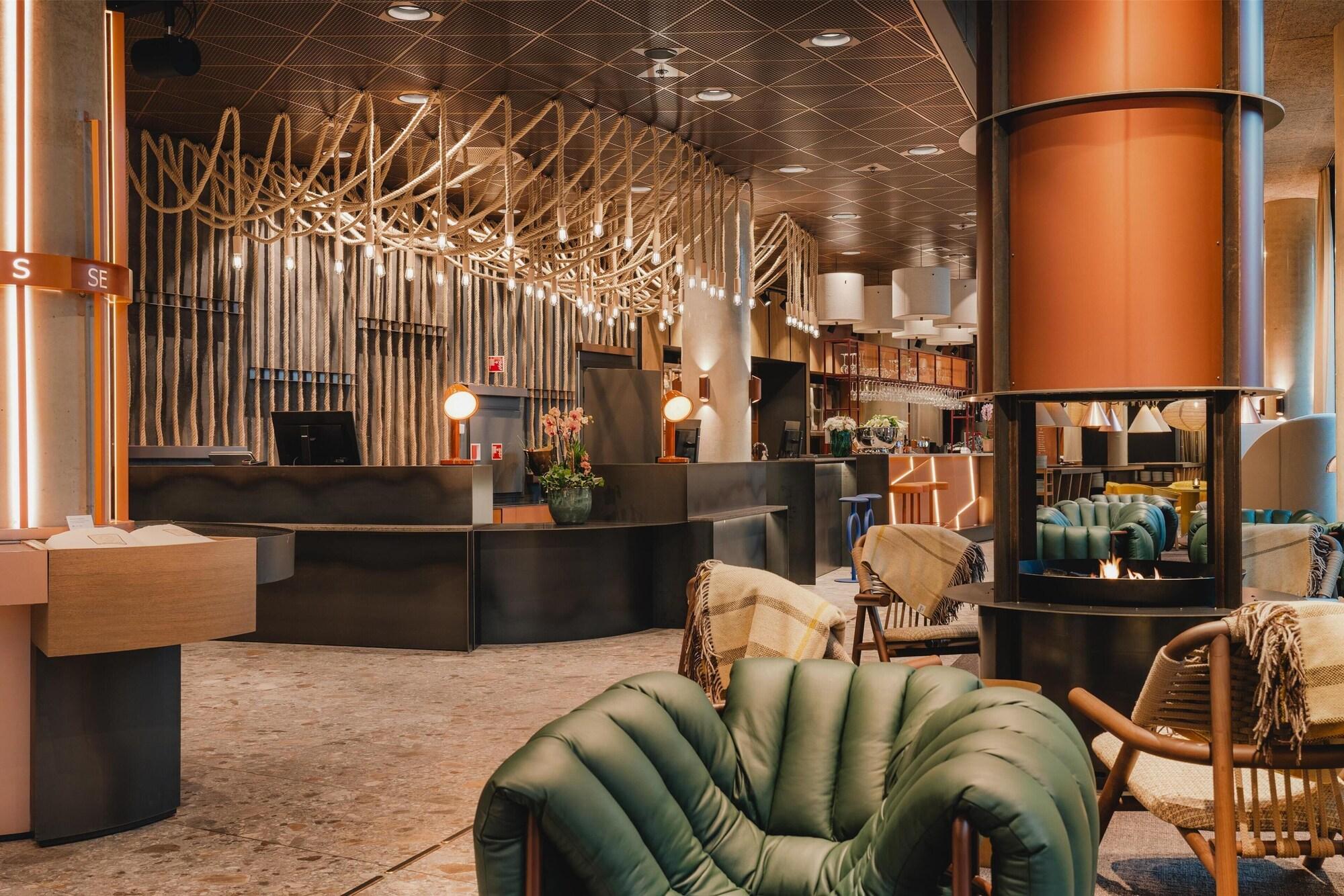 Vista Lobby The Dock 69°39 by Scandic