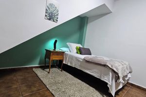 Alojamiento - Friendly En-suite, to relax after a day of work / studies.