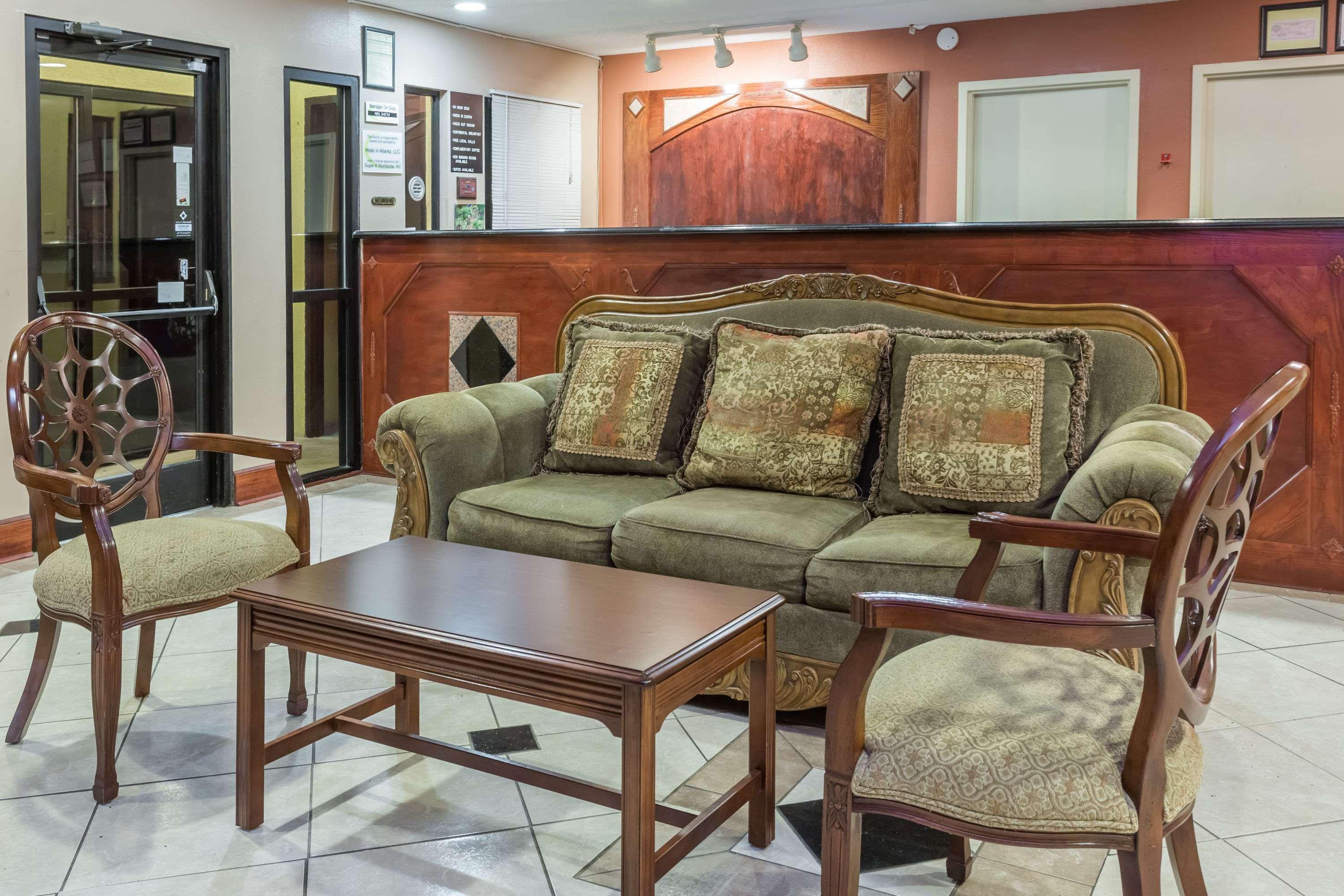 Vista Lobby Super 8 by Wyndham Norcross/I-85 Atlanta