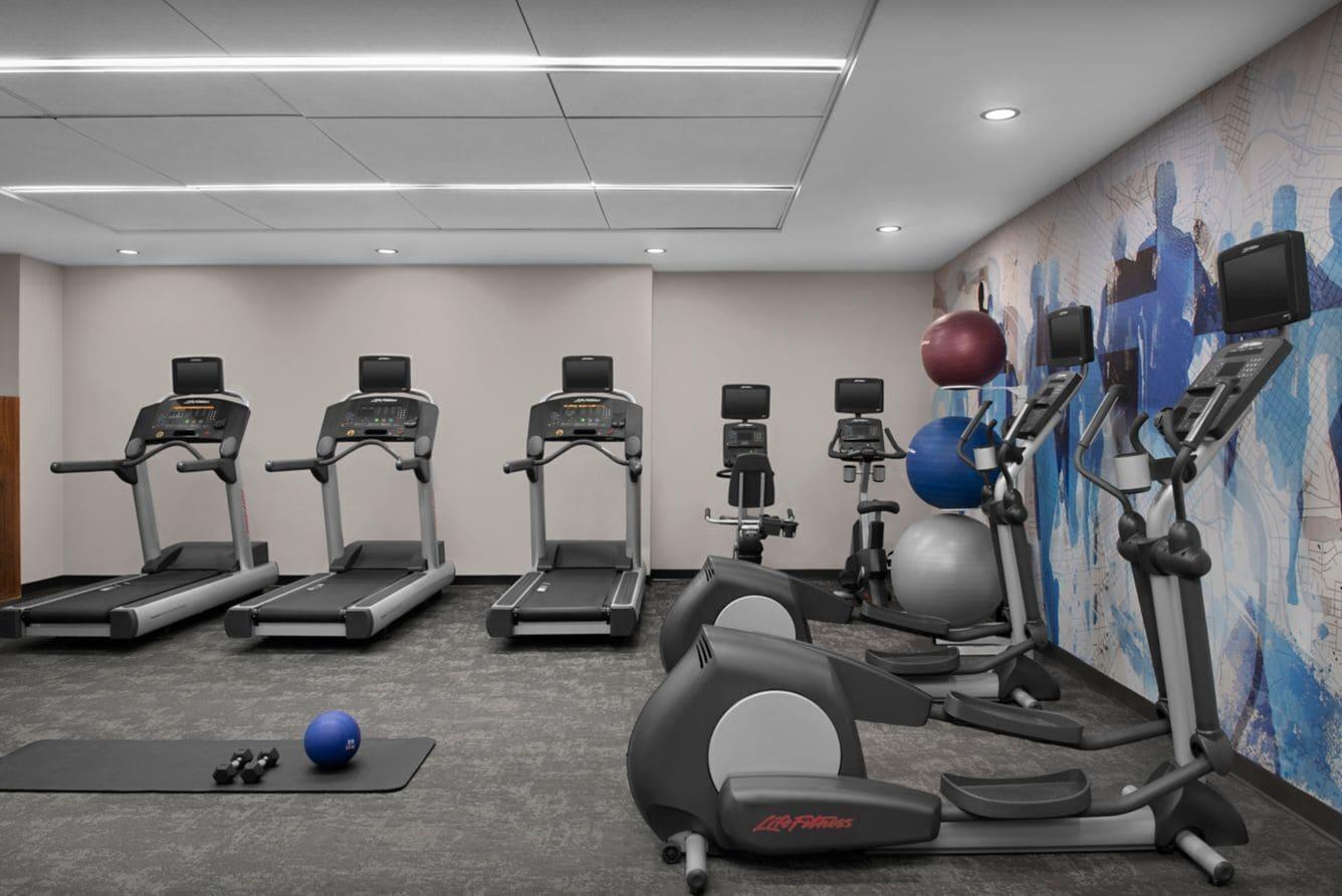 Gimnasio Courtyard by Marriott Richmond Downtown