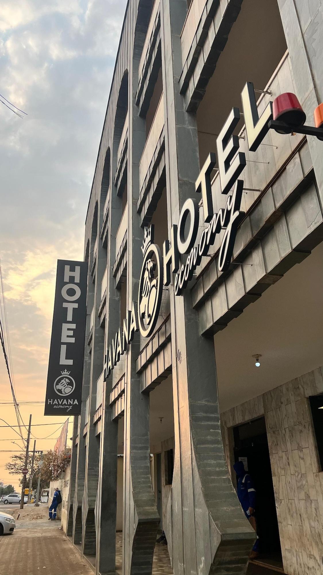 Vista Exterior Havana Economy