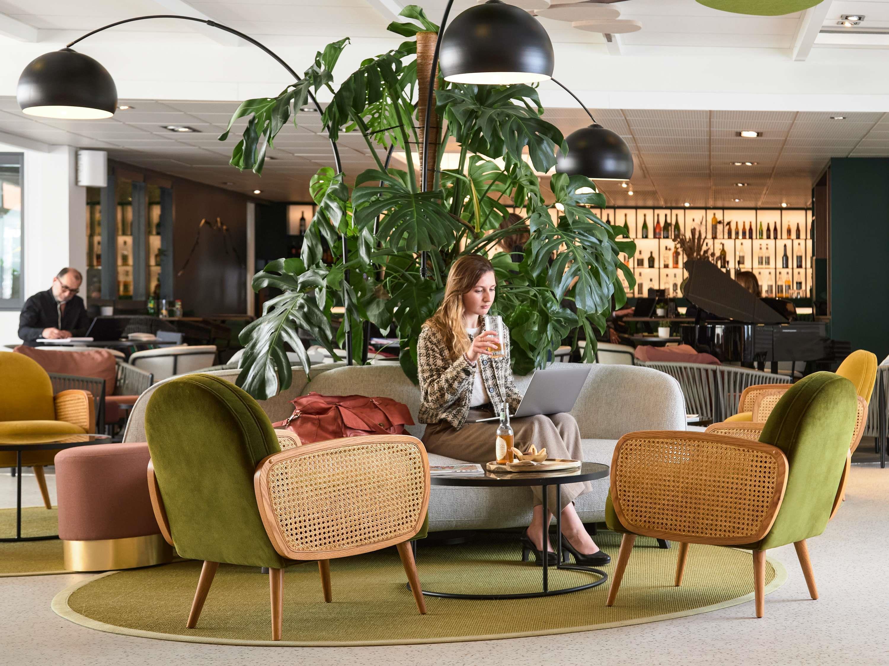 Vista Lobby Mercure Aix en Provence Beaumanoir