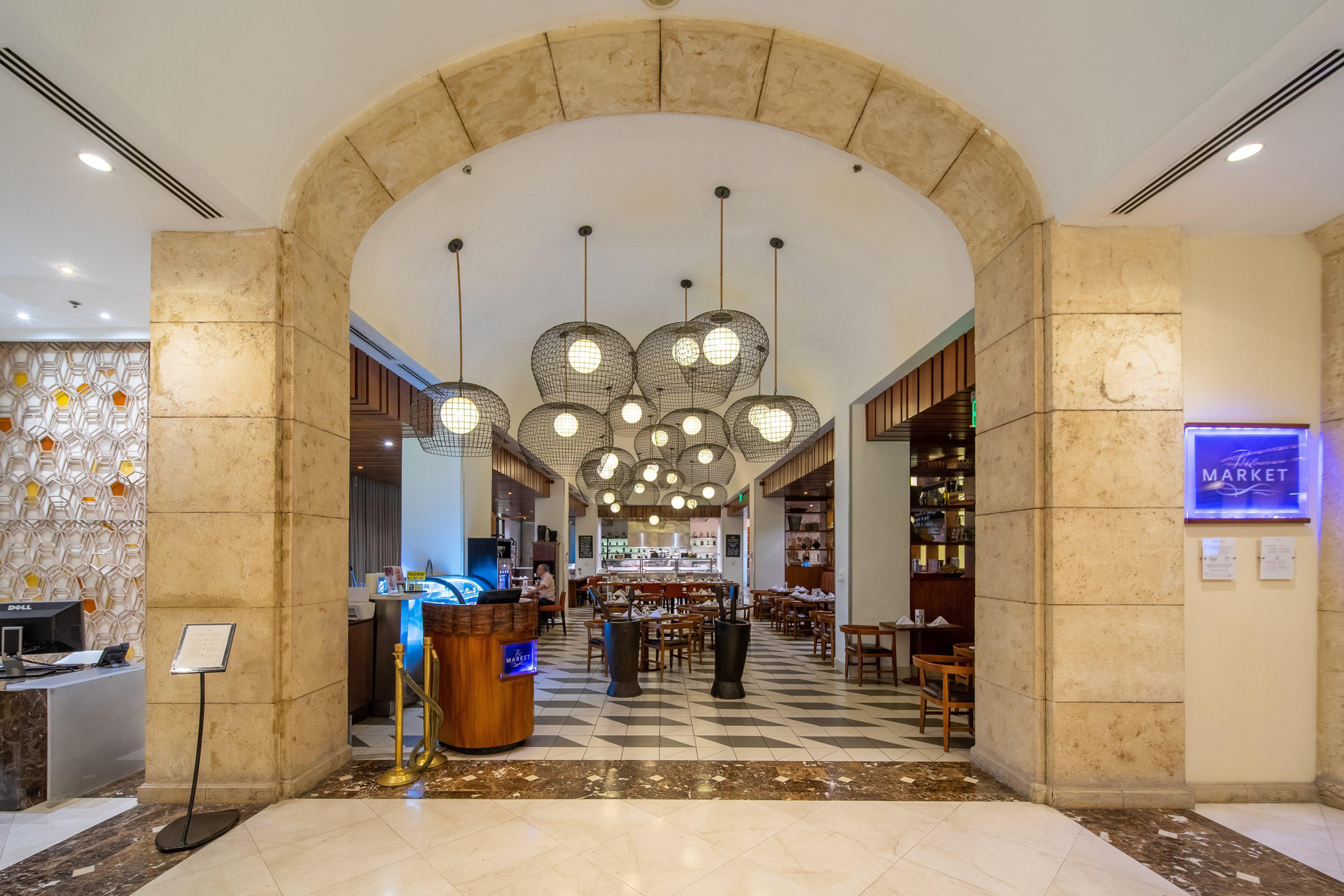 Restaurant InterContinental Tegucigalpa at Multiplaza Mall by IHG