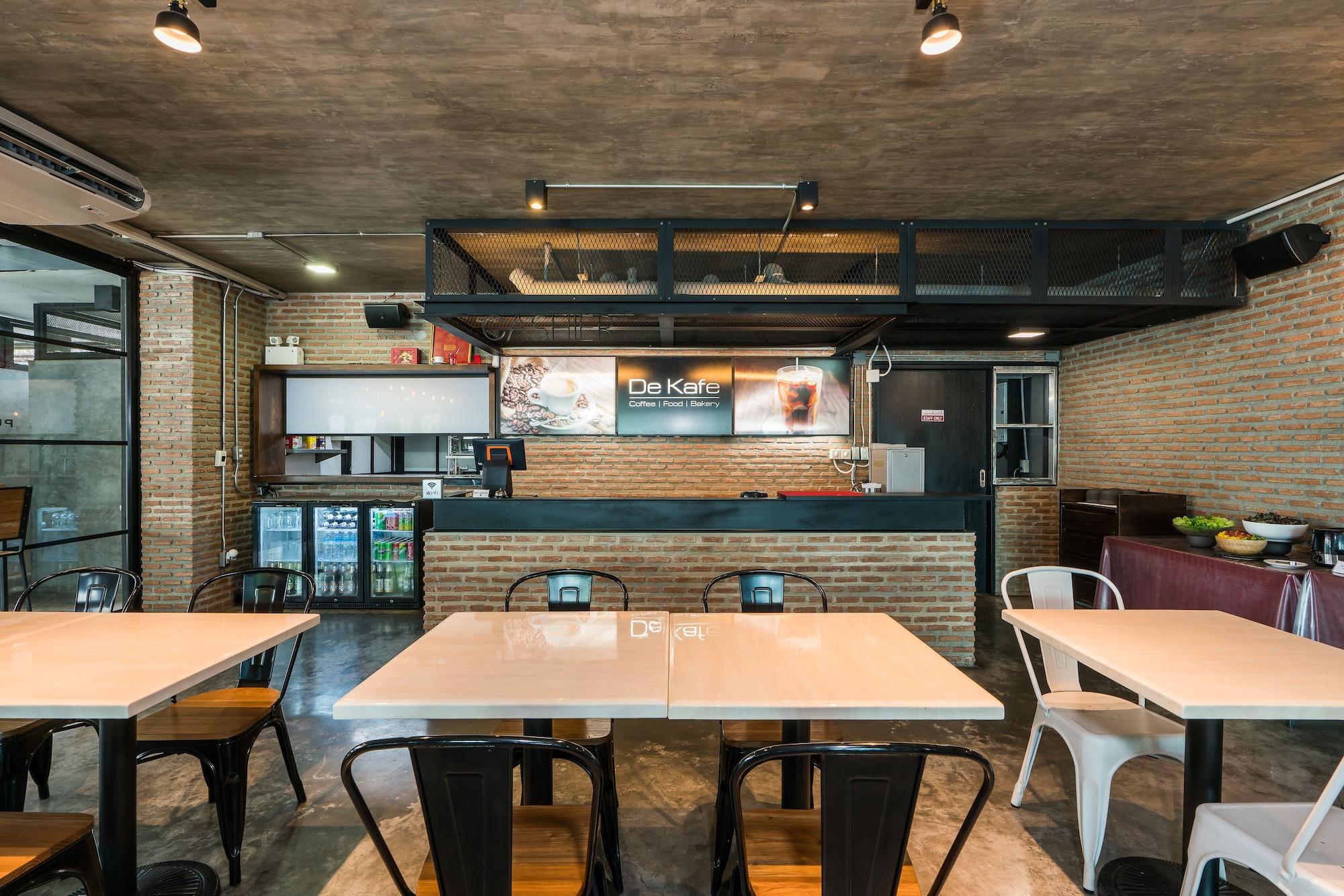 Restaurant De Botan Srinakarin Hotel & Residence