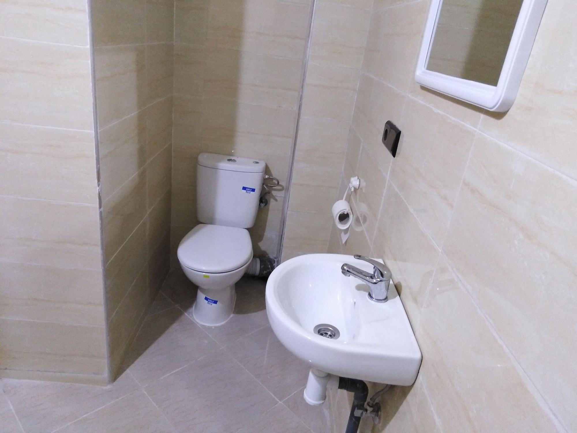 Equipamiento de Habitación Dar Khalifa Airport