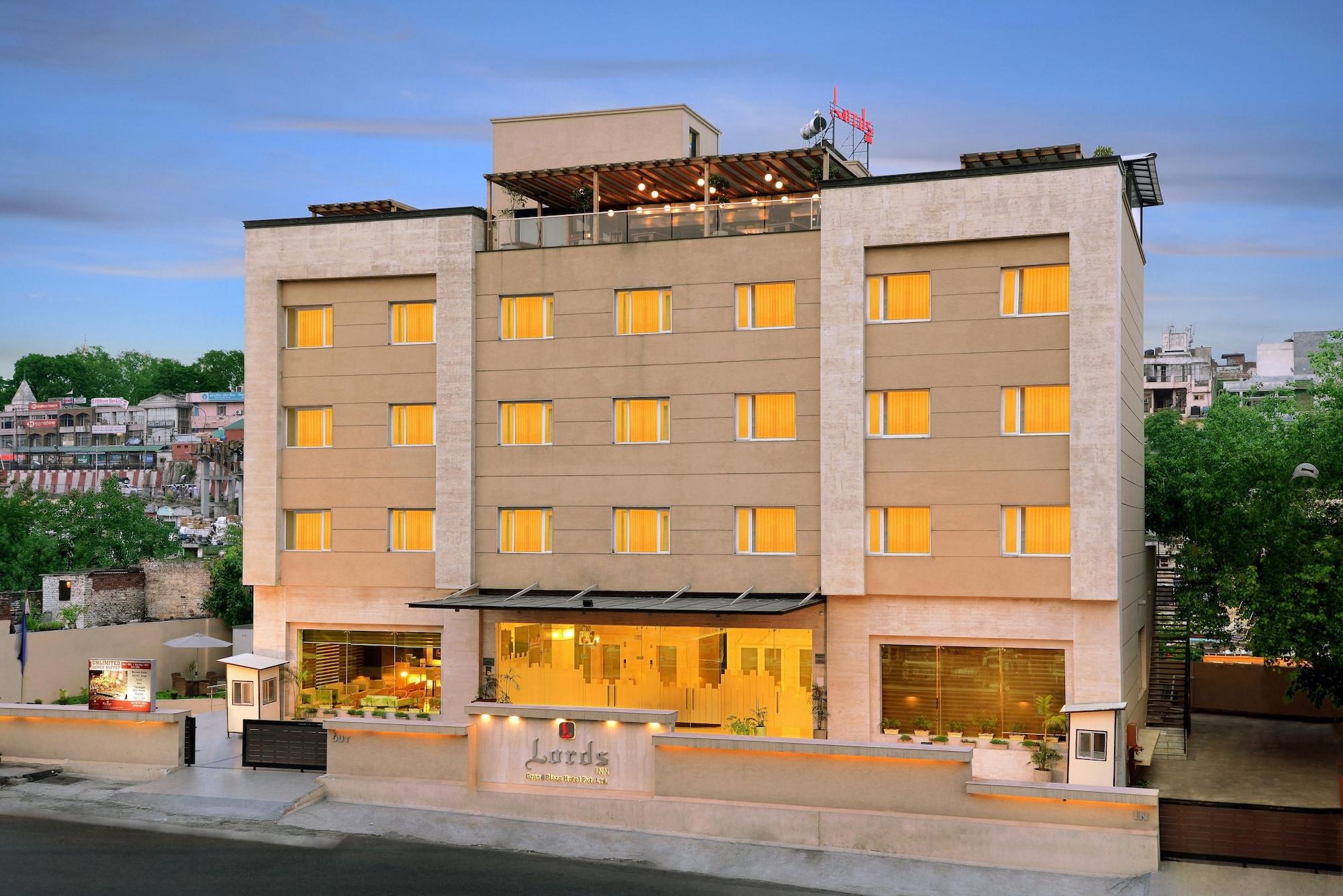 Vista Exterior Grand Plaza Lords Inn Jammu