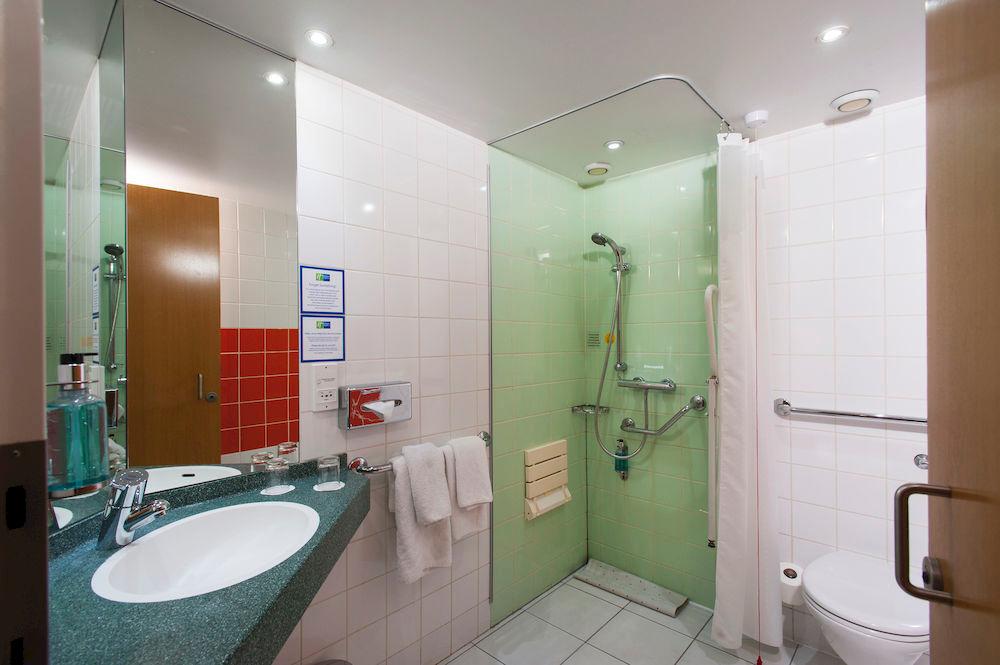 Equipamiento de Habitación Holiday Inn Express London - Vauxhall Nine Elms, an IHG Hotel