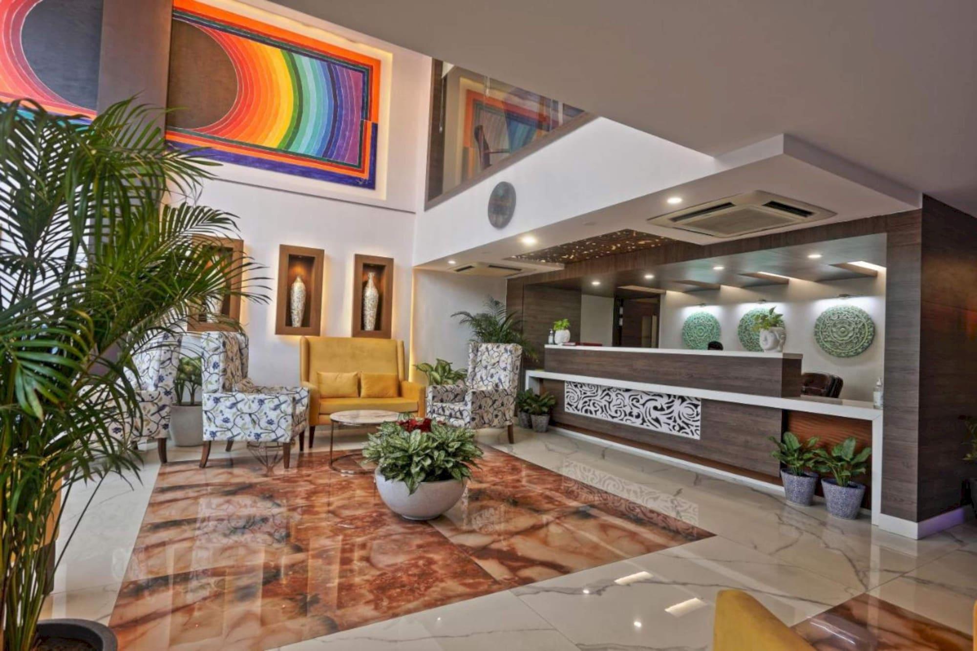 Vista Lobby Sunday Luxury Creek Premier