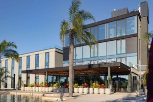 Alojamiento - Howard Johnson By Wyndham Resistencia La Ribera