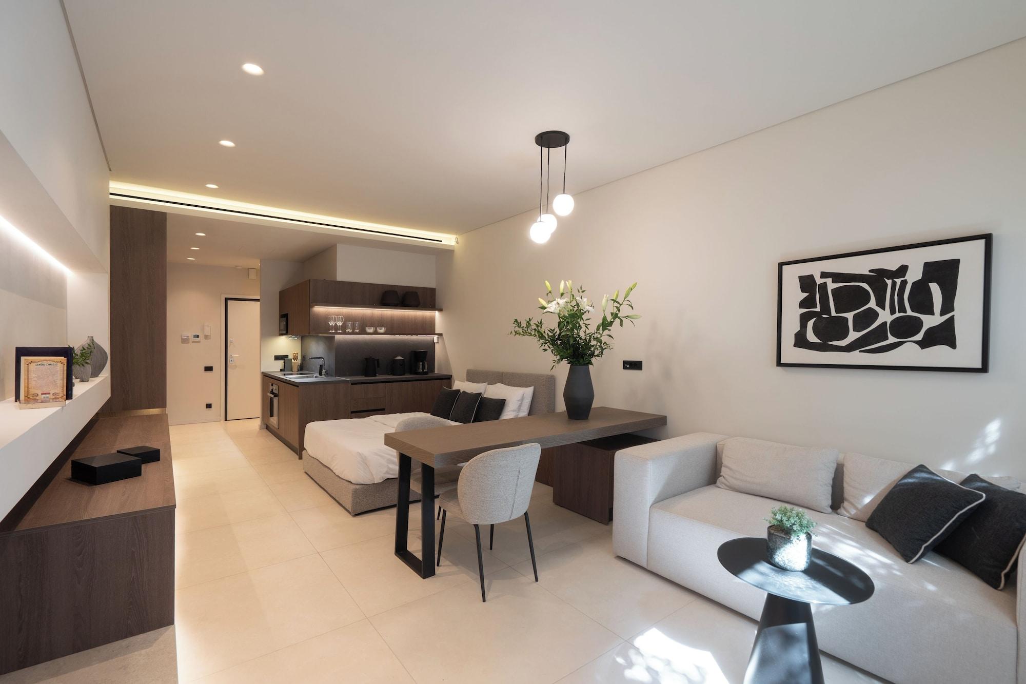 Varios Kolonaki Luxury Studios