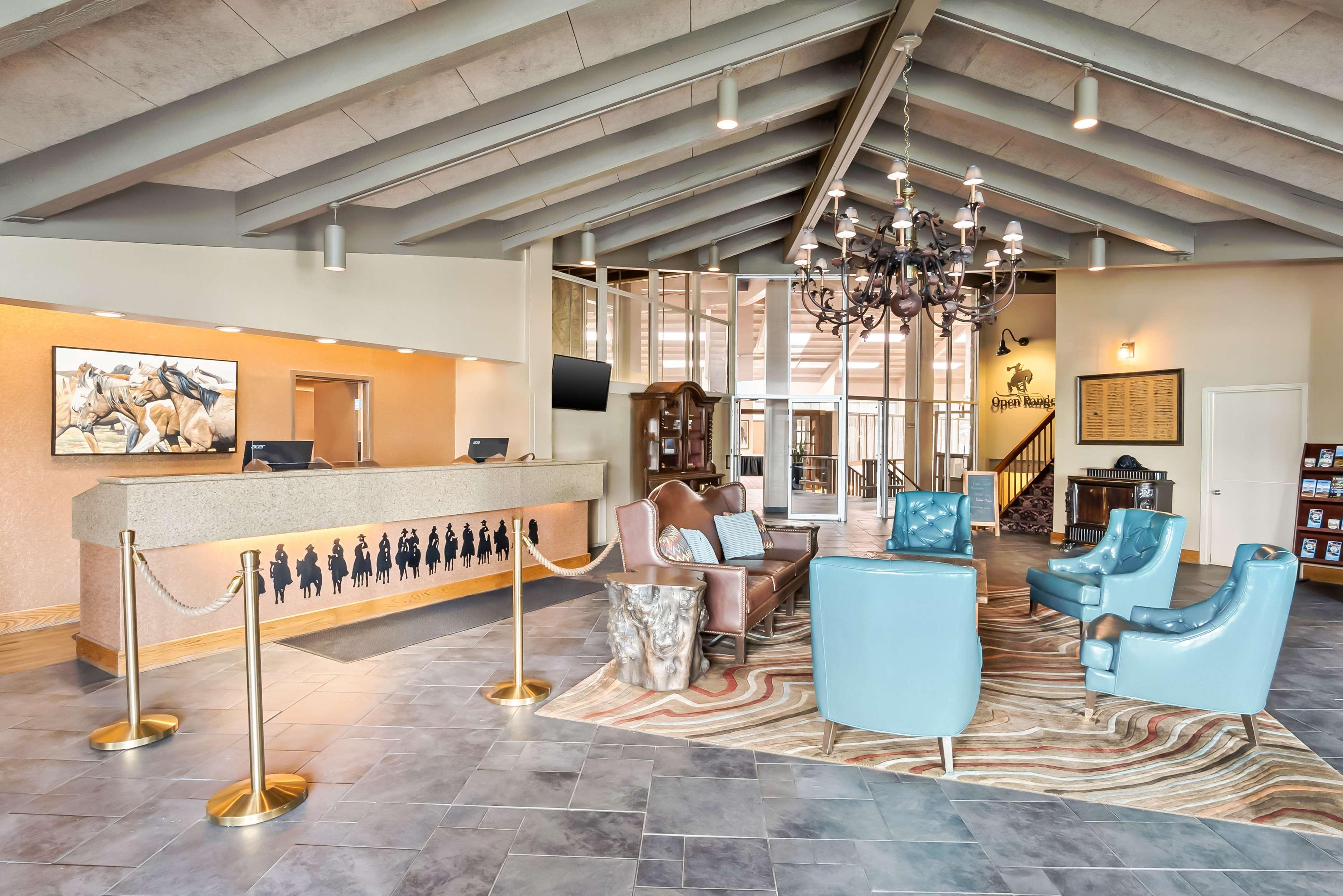 Vista Lobby Best Western Outlaw Inn