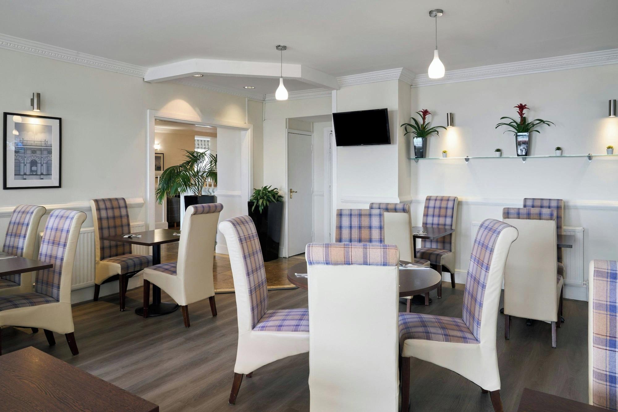 Restaurant Four Points Flex by Sheraton Brighton