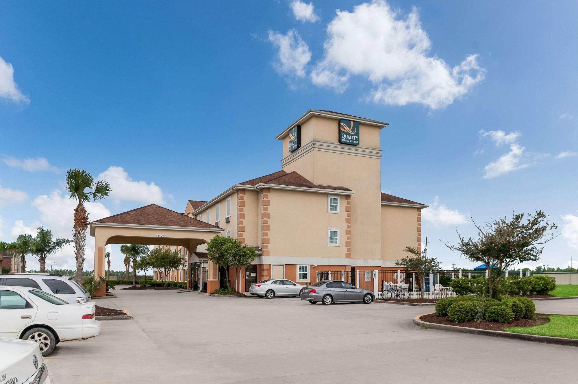 Vista Exterior Quality Inn & Suites