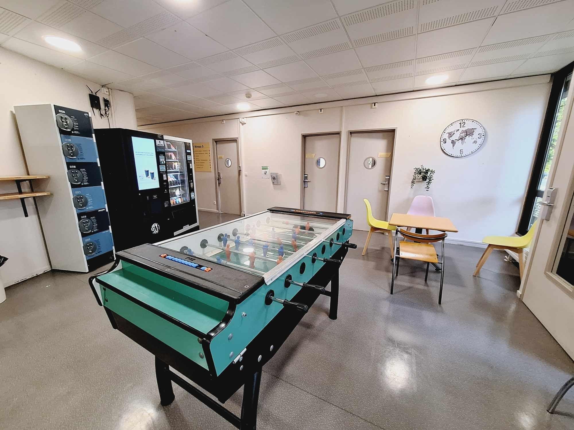 Instalaciones Recreativas Cis De Champagne - Hostel