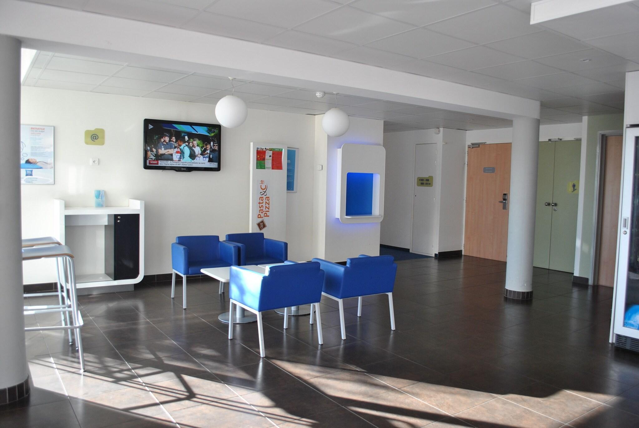 Vista Lobby ibis budget Loriol le Pouzin