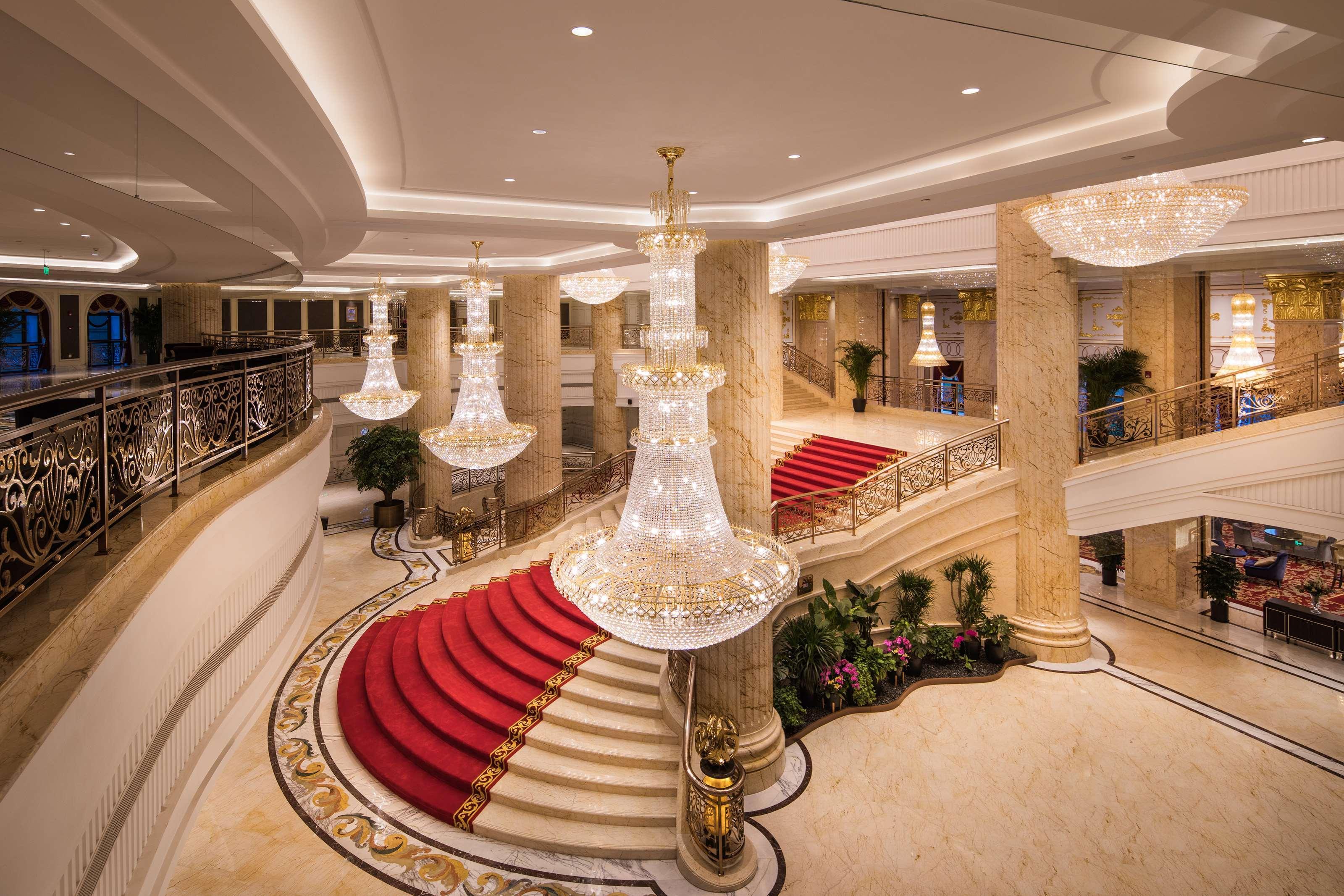 Vista Lobby Radisson Blu Forest Manor Shanghai Hongqiao