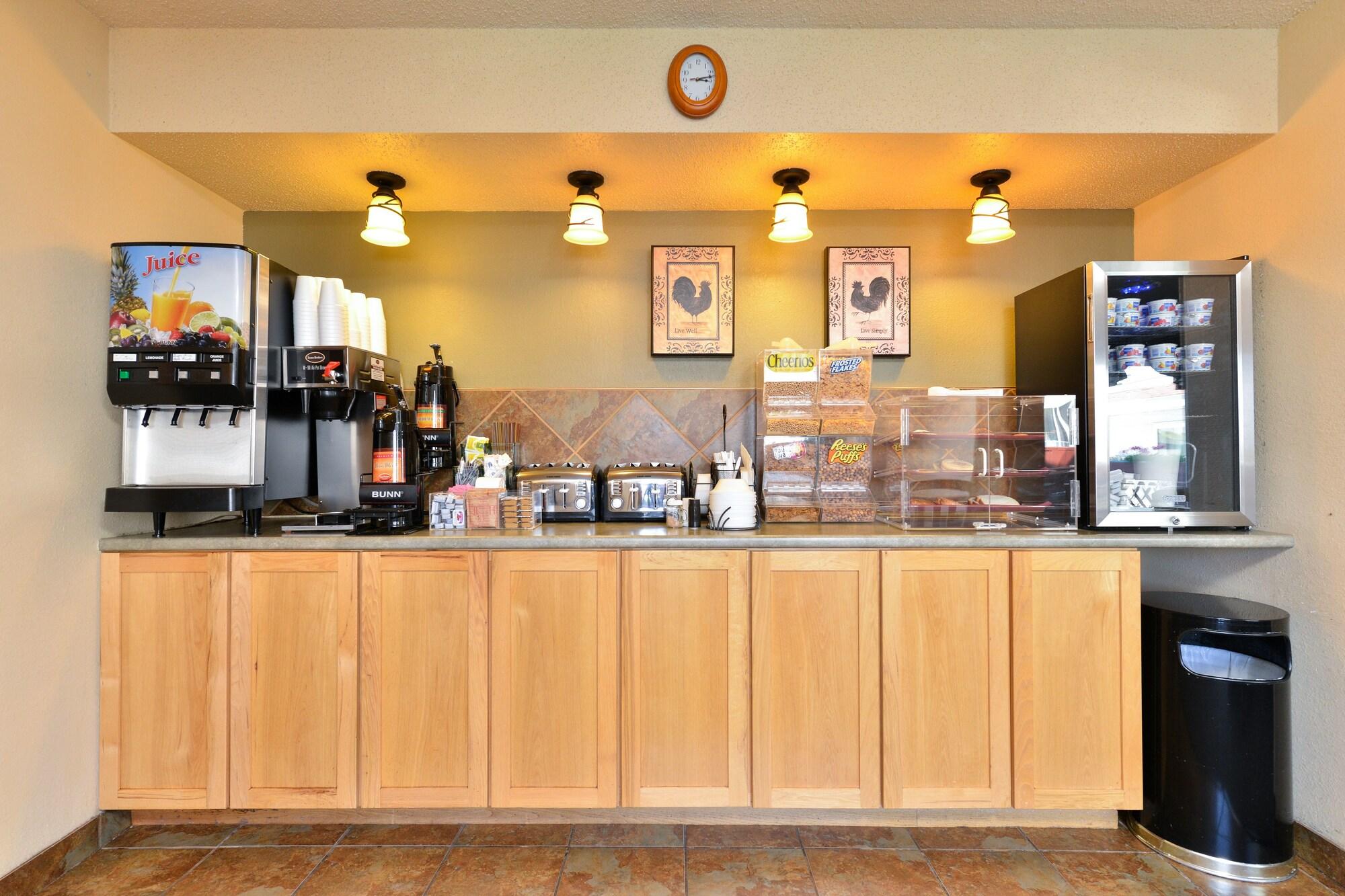 Restaurant Super 8 by Wyndham Rapid City