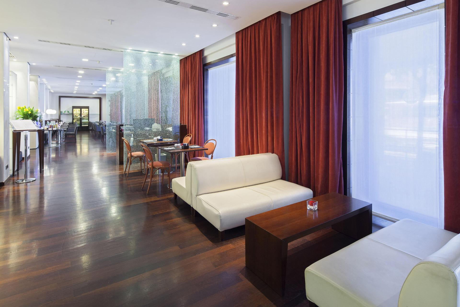 Vista Lobby Hotel Igea