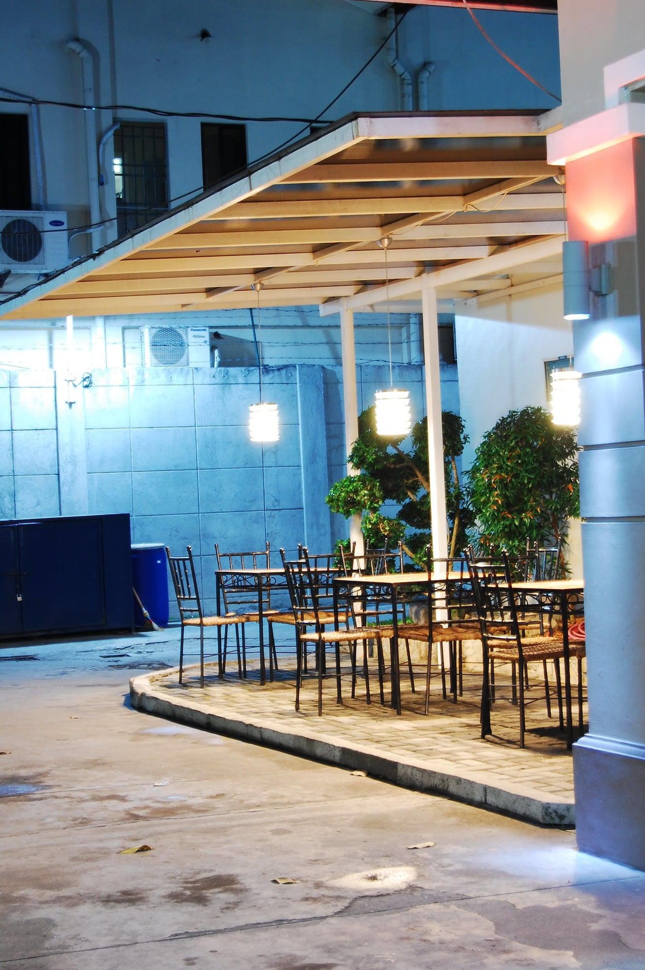 Restaurant Rumi Apartelle Hotel