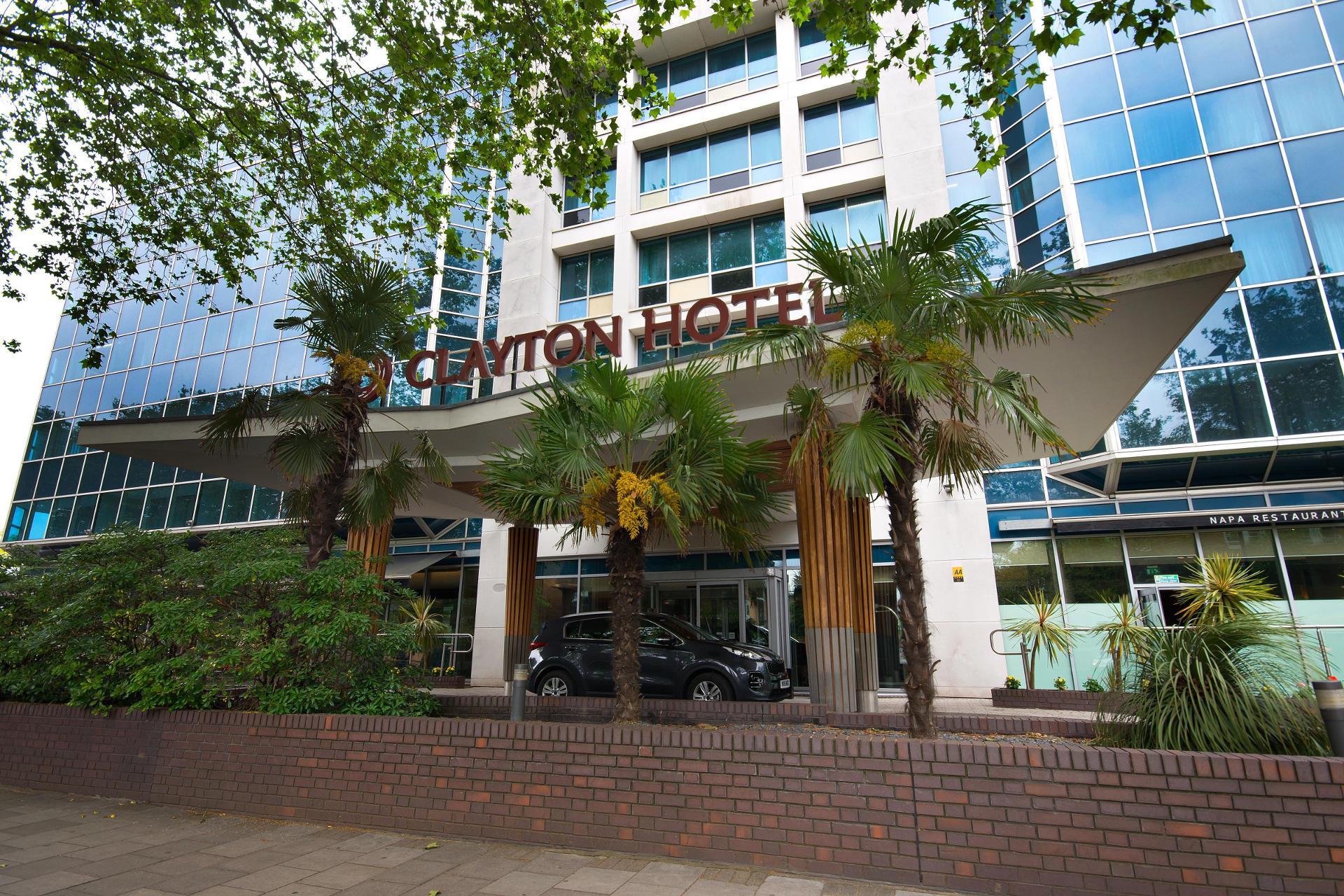 Vista Exterior Clayton Hotel Chiswick