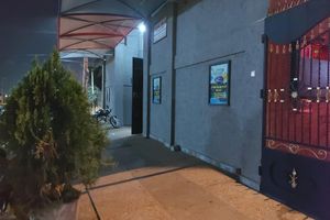 Alojamiento - Royal Blue Guest House & Bar