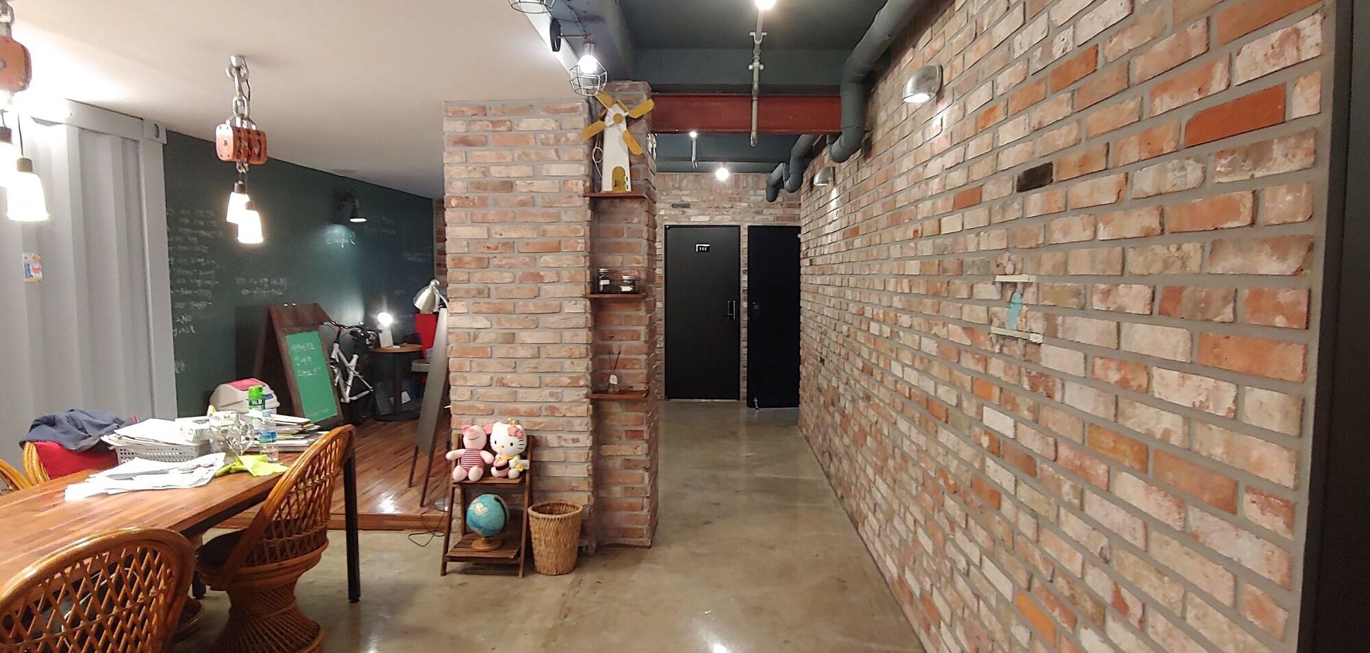 Vista Lobby Mokpo White Windmill Guesthouse