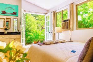 Alquiler Vacacional - Romantic Hollywood Hills Guest House+Views+Outdoor Patio+Garden+Pet Friendly