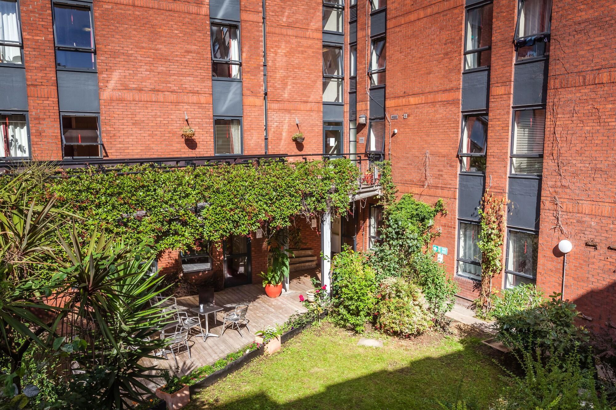 Vista Exterior LSE Rosebery Hall - Campus Accommodation