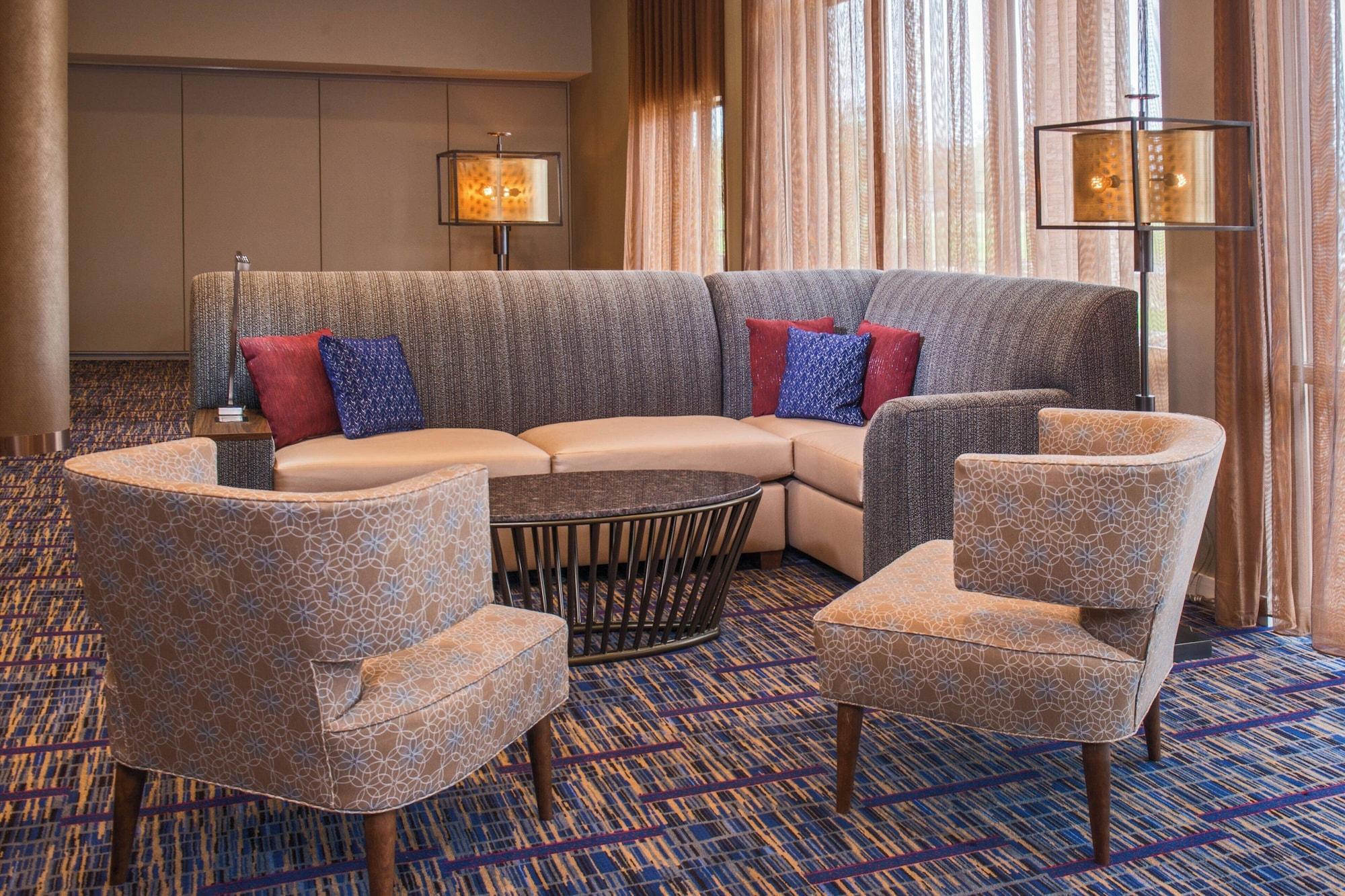 Vista Lobby Courtyard by Marriott Shippensburg