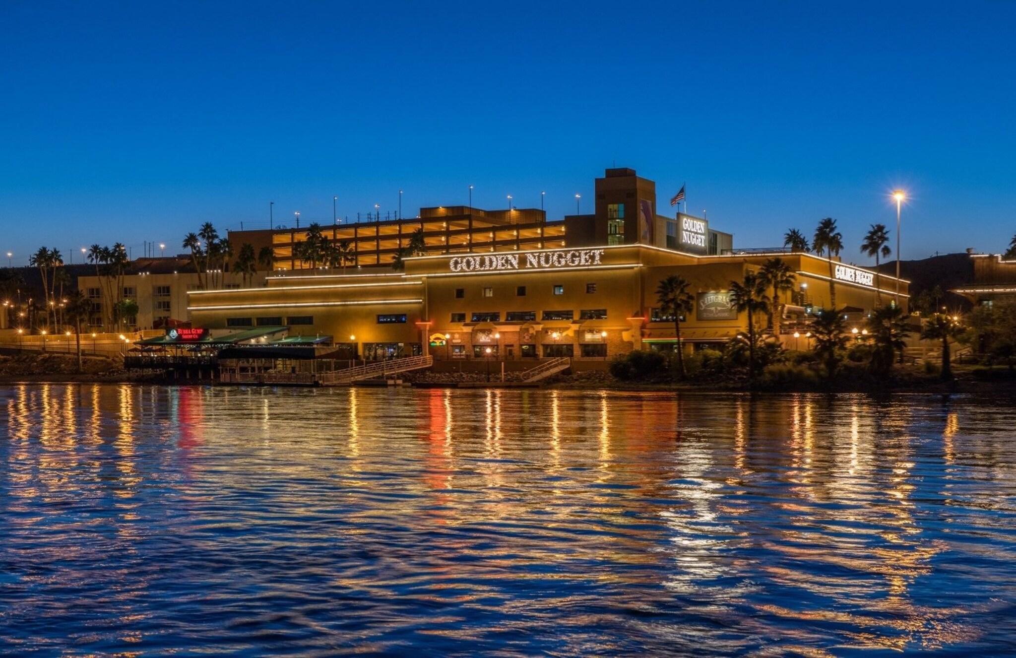 Vista Exterior Golden Nugget Laughlin
