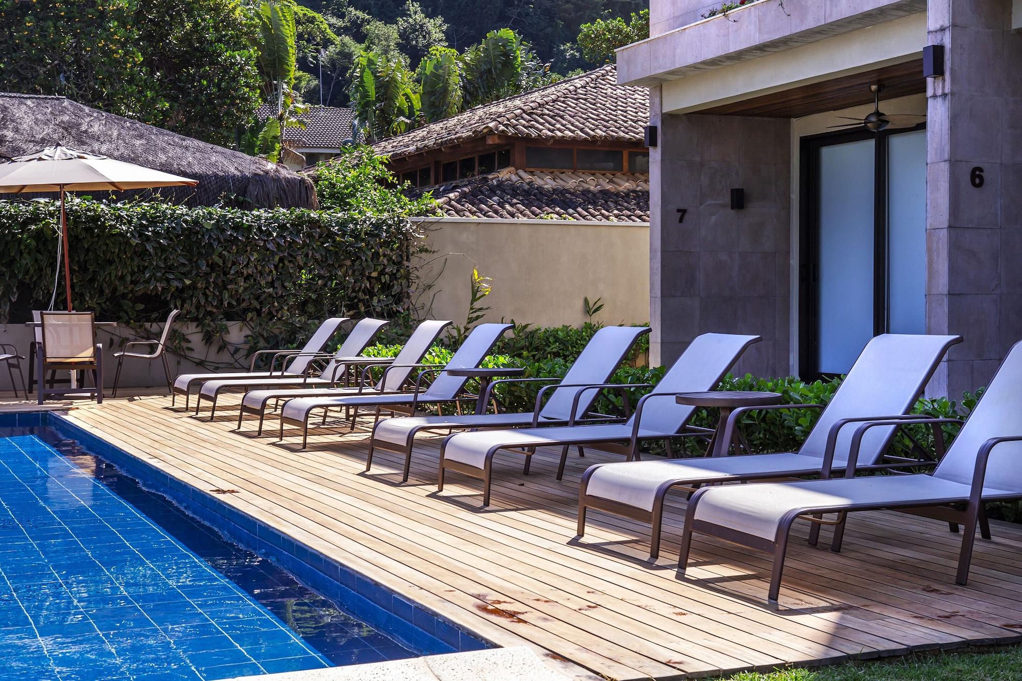 Vista Piscina Residencial Marina Del Sol
