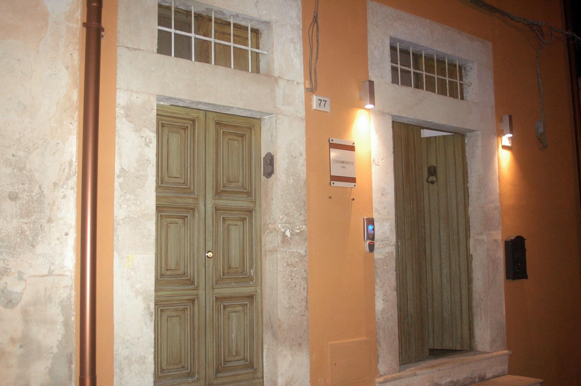 Vista Exterior Yhomisus B&B