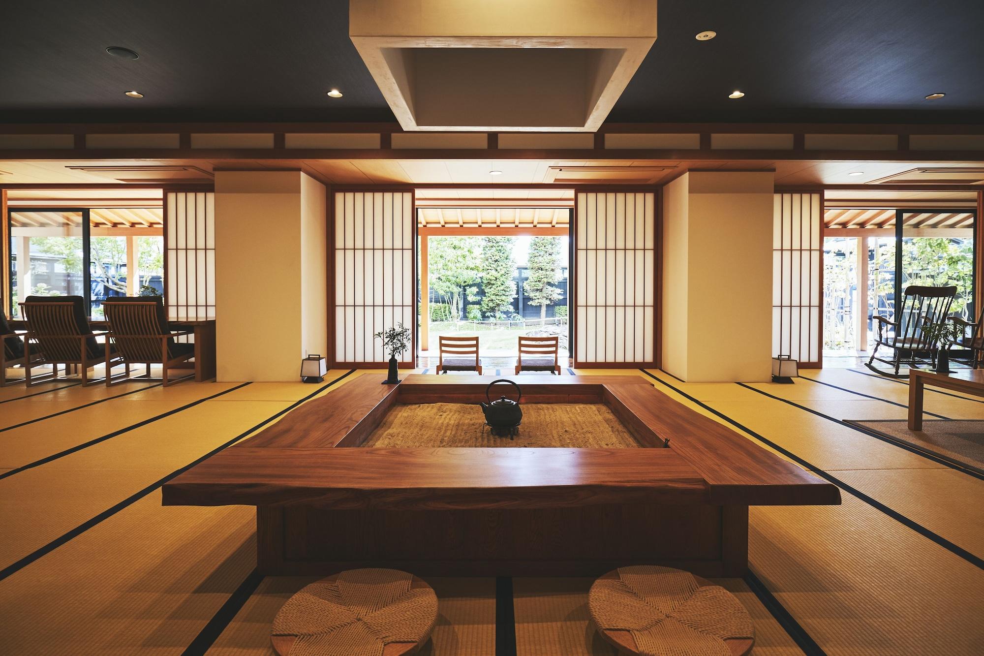 Vista Lobby Sui Suwako