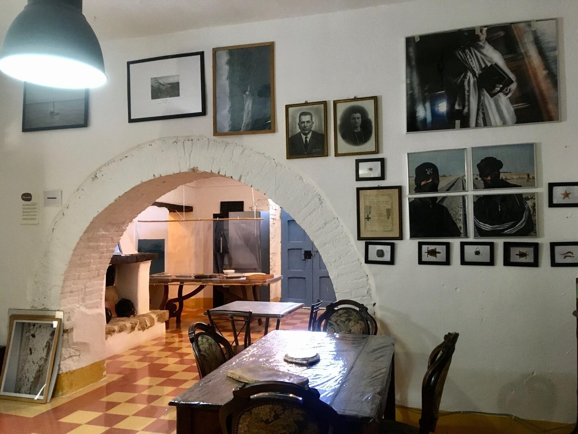 Varios Il Secolo Breve b&b