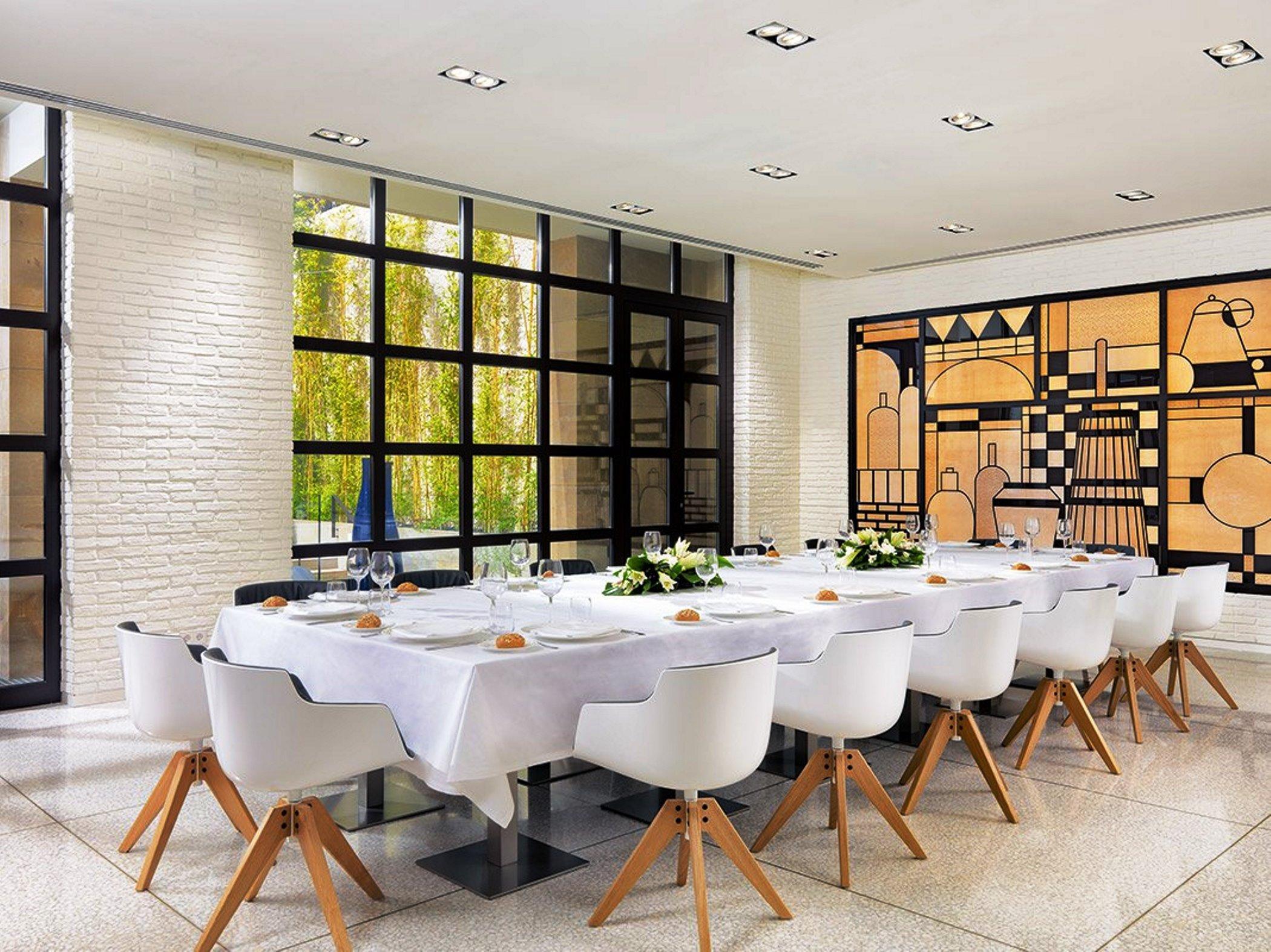 Restaurant H10 Art Gallery