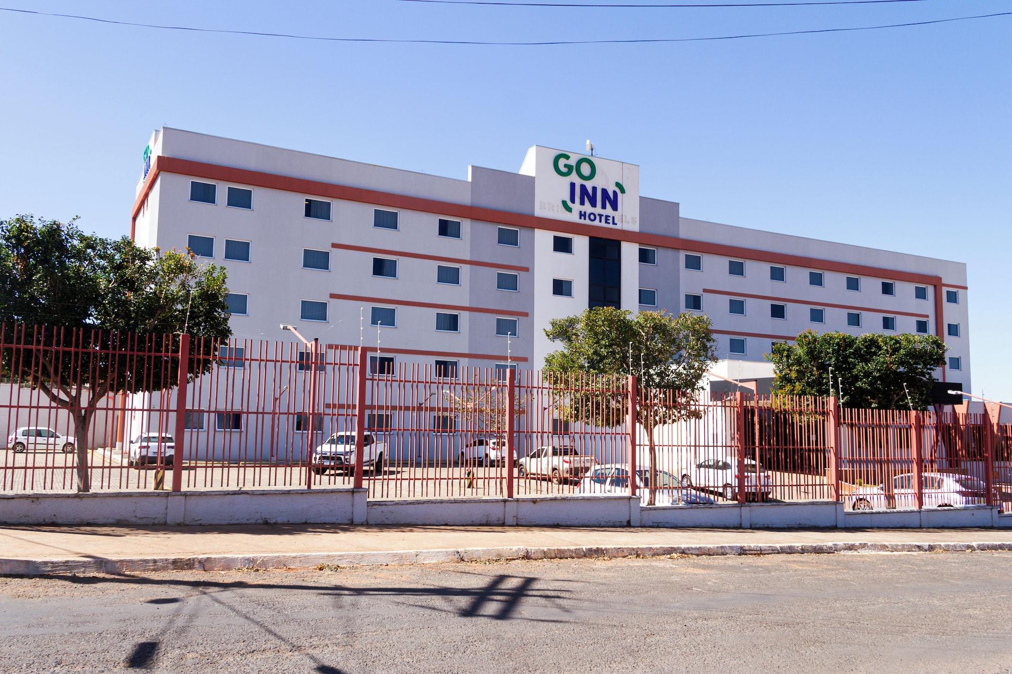 Vista Exterior Go Inn Catalão