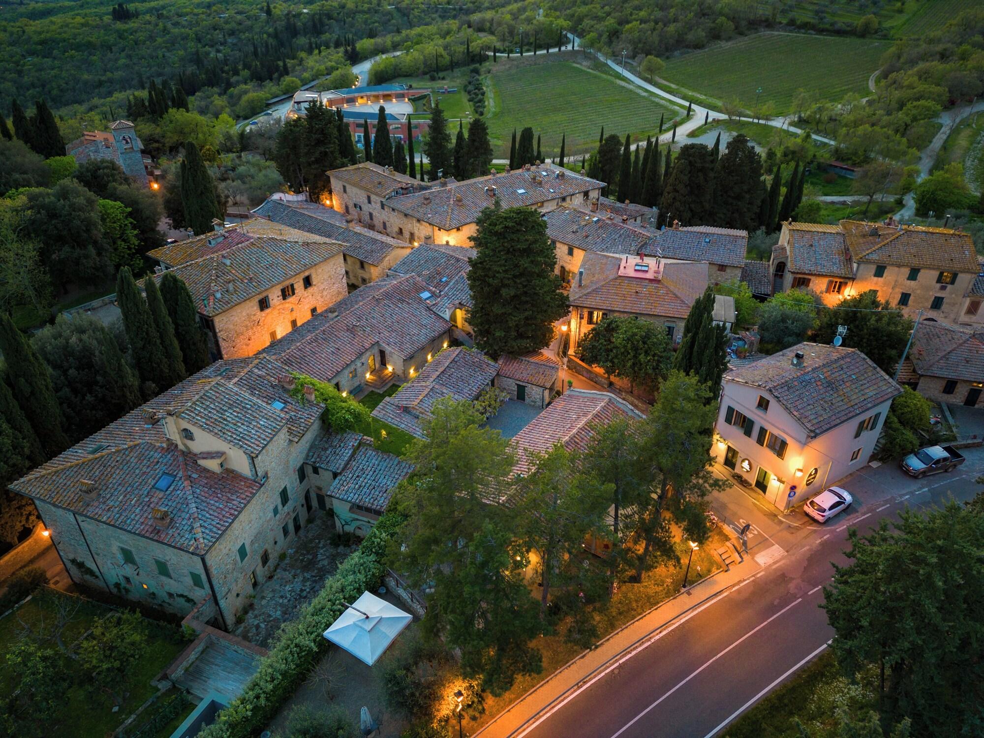 Varios Castello di Fonterutoli Wine Resort