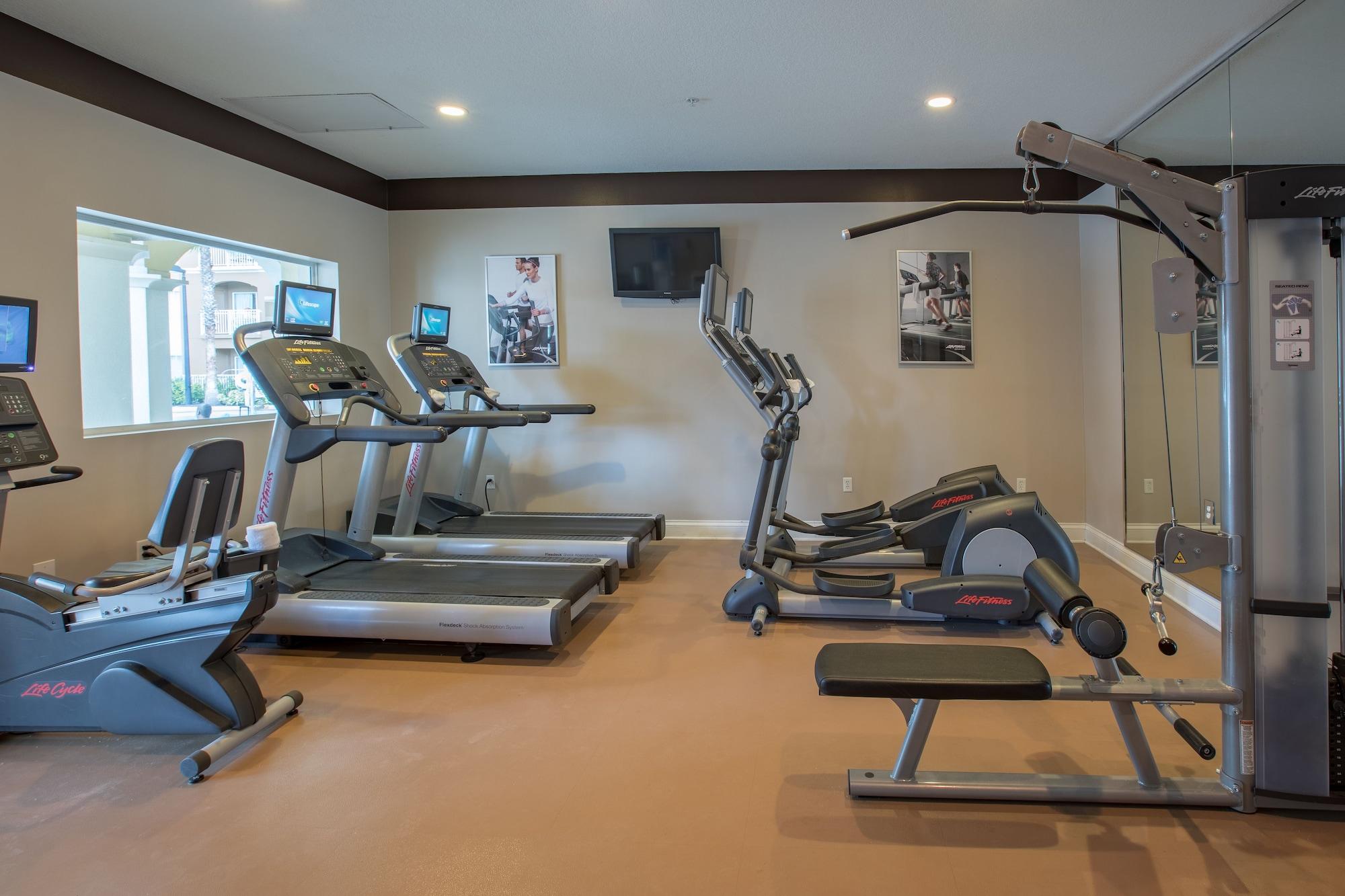 Gimnasio The Point Hotel & Suites