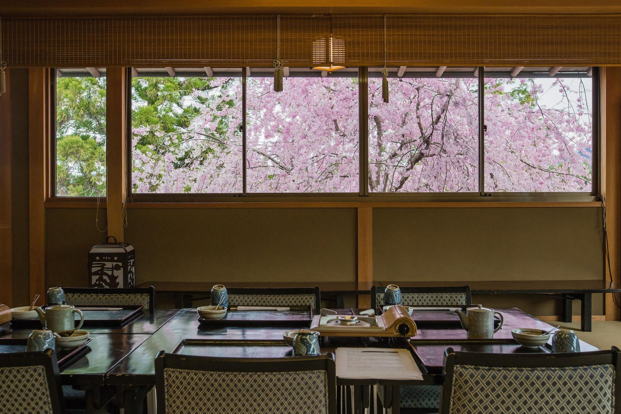 Restaurant Kyoto Nanzenji Garden Ryokan Yachiyo Established in 1915