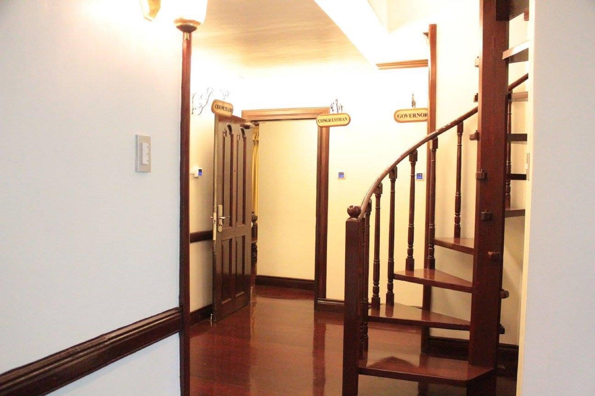 Varios F8 Bed and Breakfast