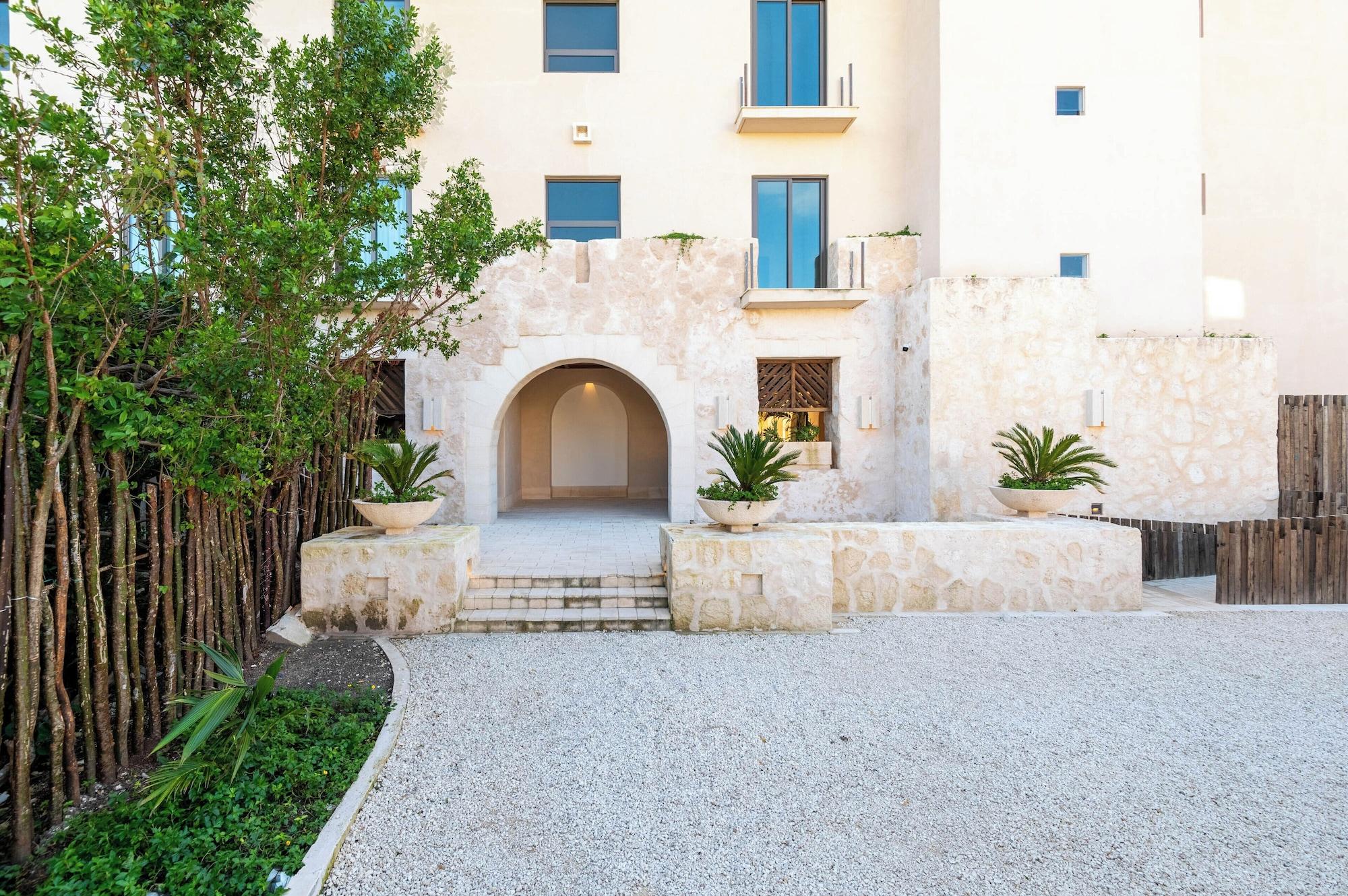 Vista Exterior Artila Beach Condos Isla Mujeres
