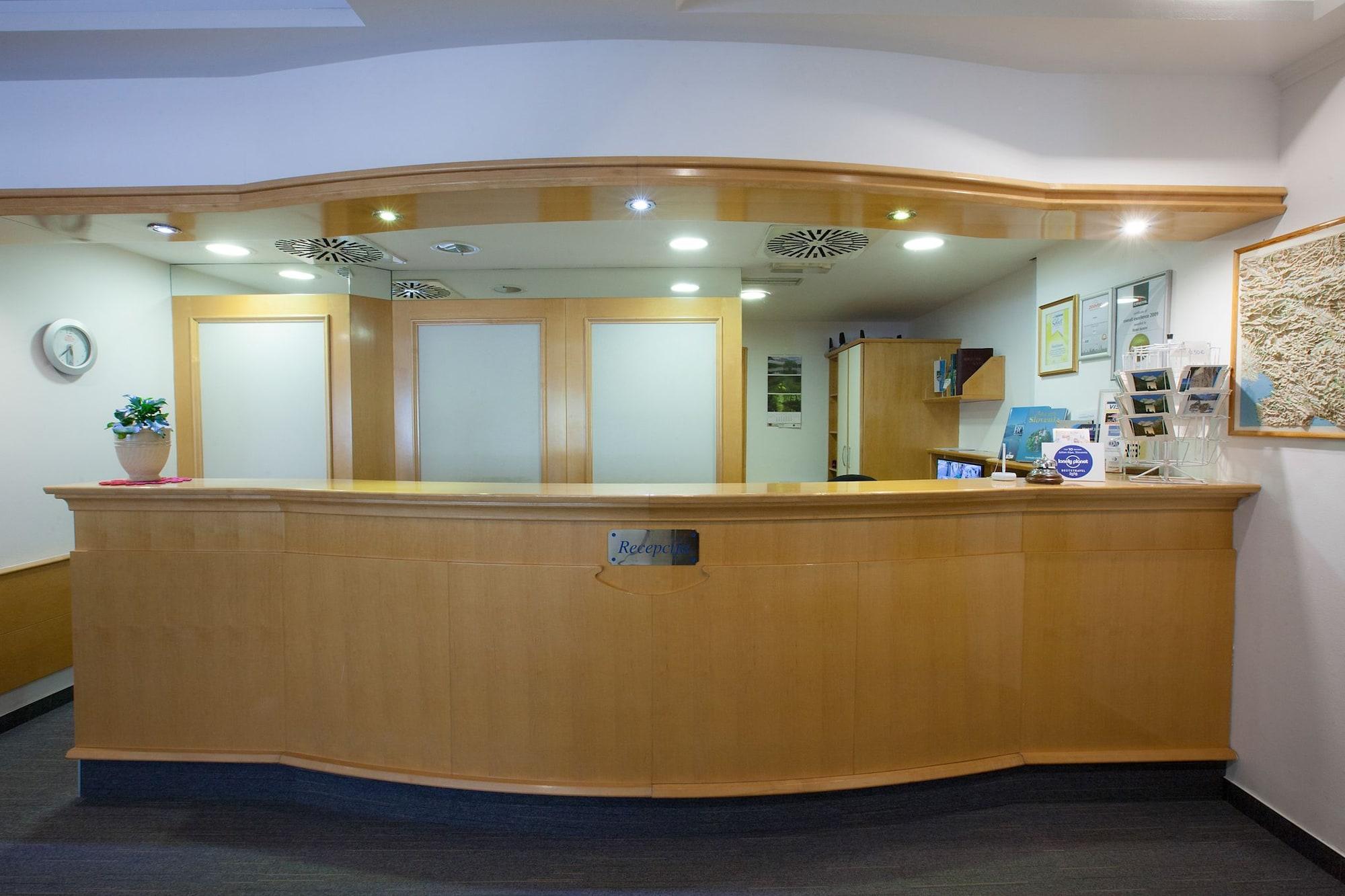Vista Lobby Hotel Jezero