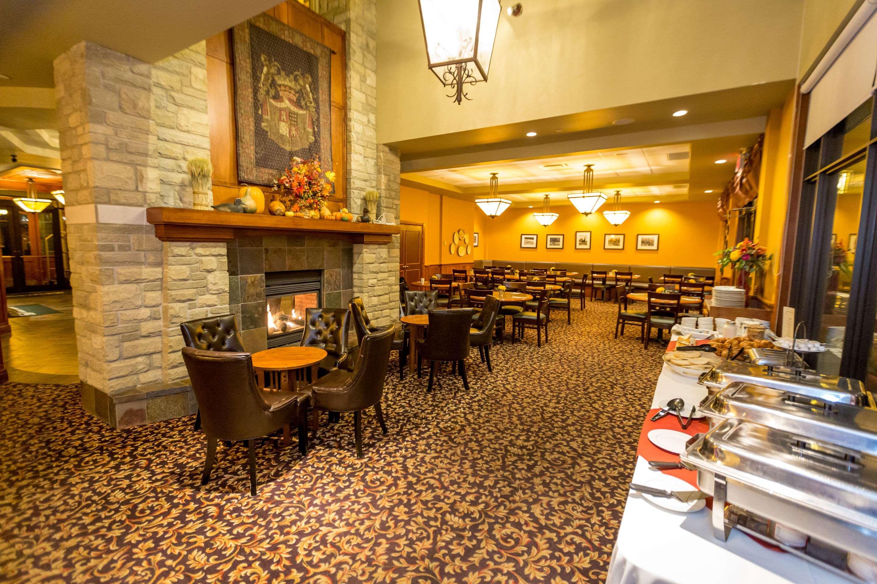 Restaurant Calabogie Peaks Hotel, Ascend Hotel Member