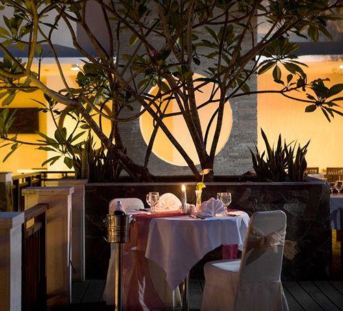 Restaurant Hotel Santika Pontianak
