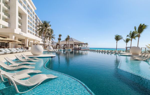 Hyatt Zilara Cancun - Hoteles cerca de Playa Chac Mool en Cancún