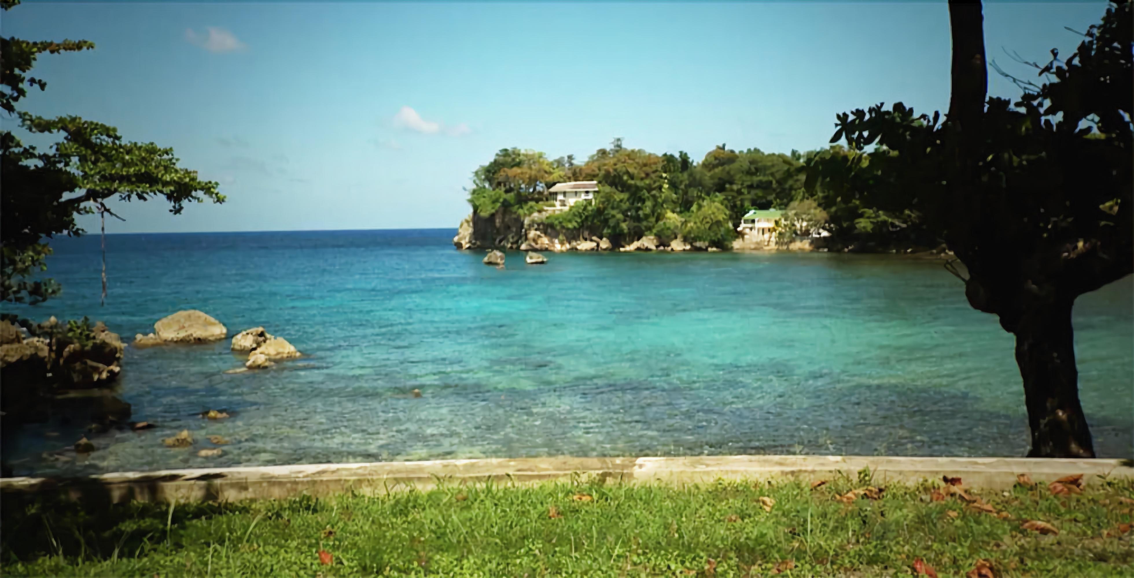 Playa Frenchman's Cove Resort