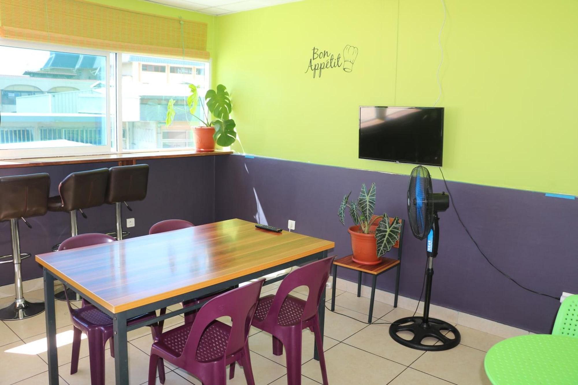 Instalaciones Recreativas Mahana Lodge Hostel & Backpacker