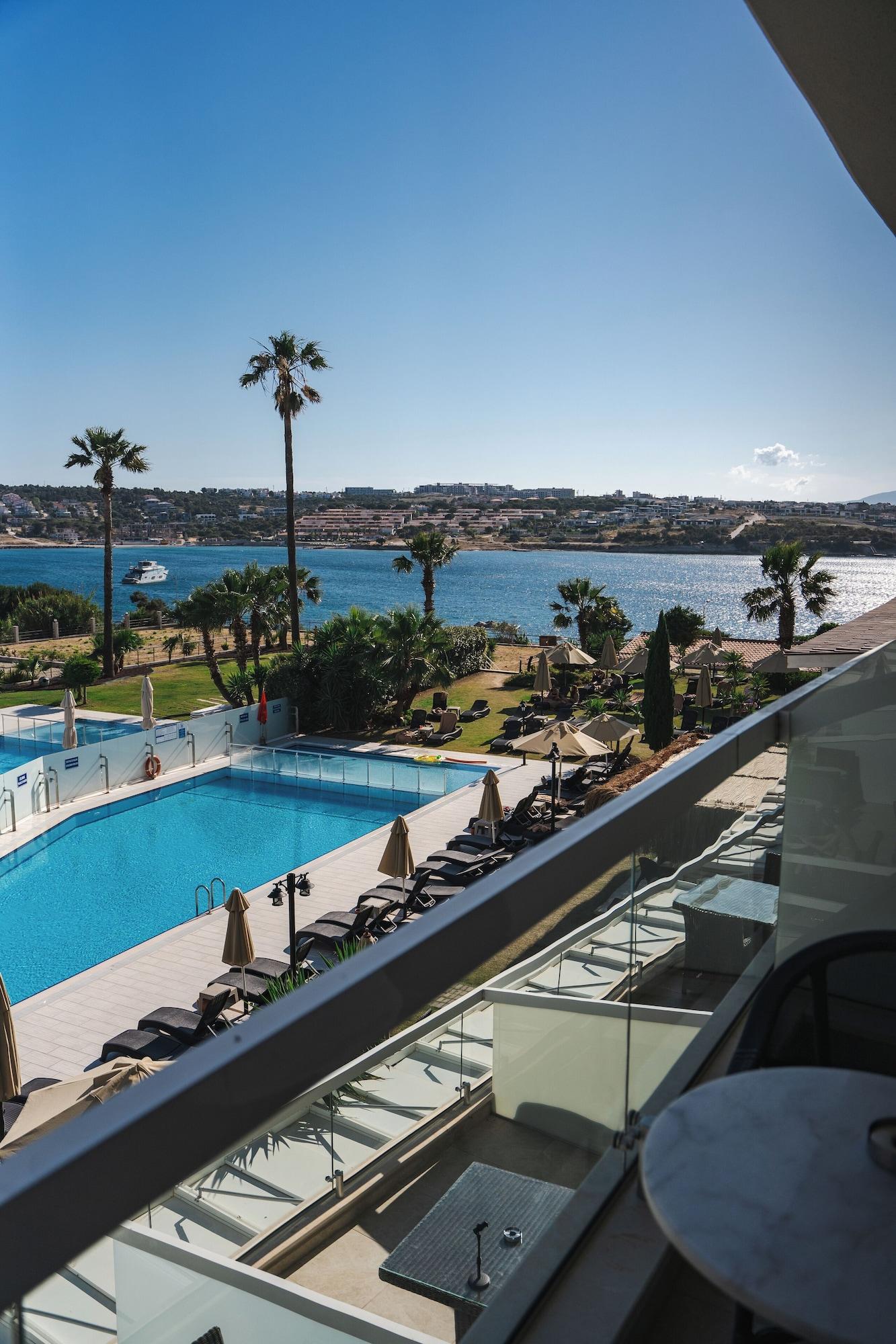 Vista Exterior La Quinta by Wyndham Cesme